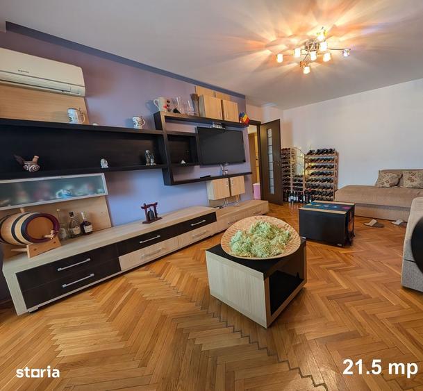 Apartament cu 4 camere decomandat în Steaua
