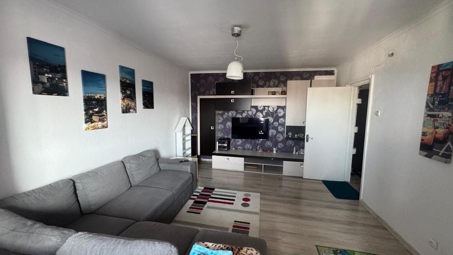Apartament cu 2 camere decomandat în Sărata