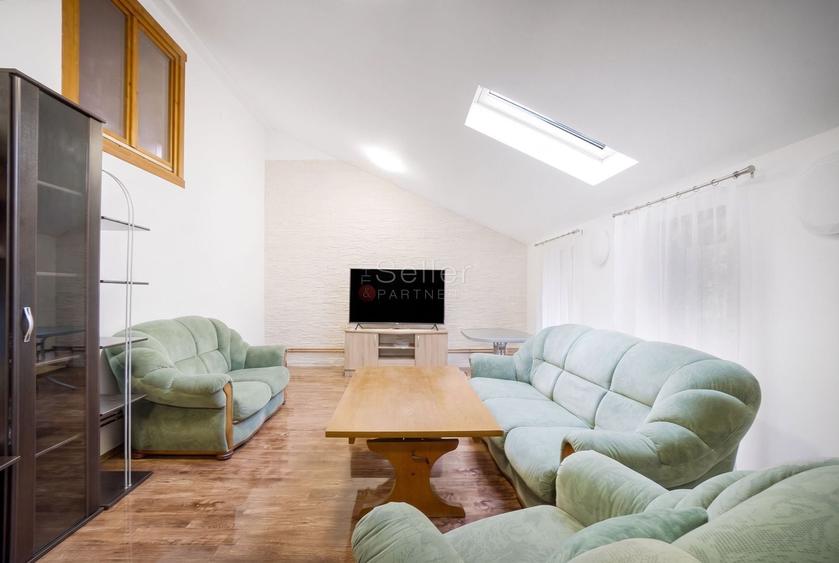 Casă individuală cu 10 camere cu Teren 2980 Mp în Teliu