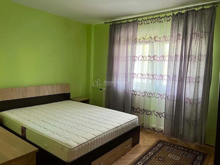 Apartament cu 4 camere decomandat în Nerva Traian