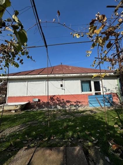 Casă individuală cu 4 camere cu Teren 807 Mp în Șerbănești