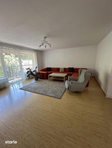 Apartament cu 4 camere, mobilat în Central
