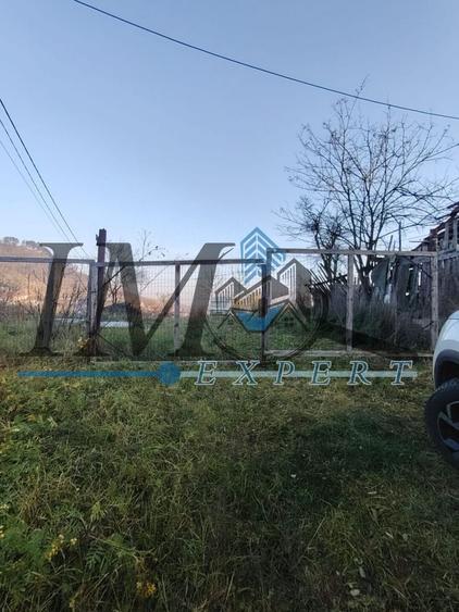 Teren Construcții intravilan de 1785 mp, în Pâclișa