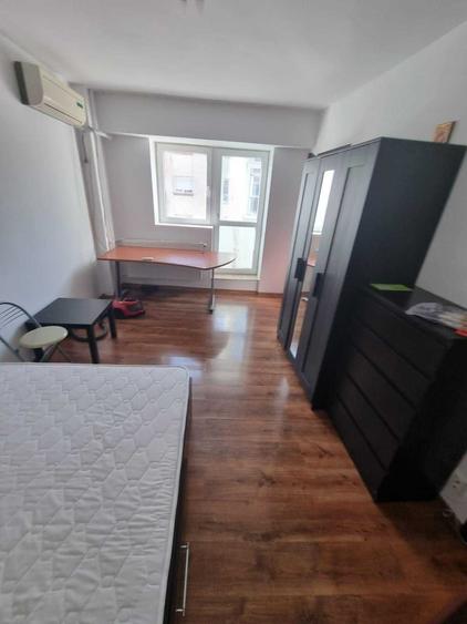 Garsonieră decomandată în Panduri