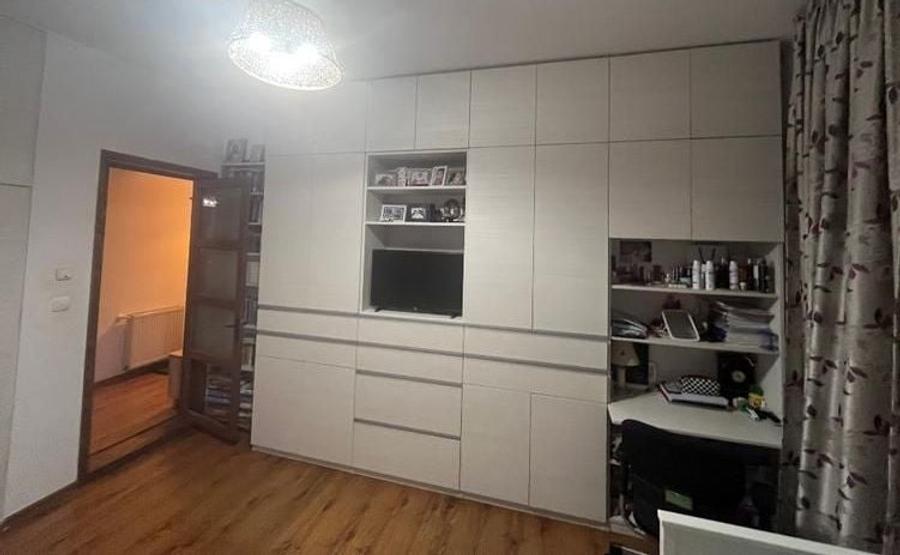 Apartament cu 2 camere decomandat în Brâncoveanu