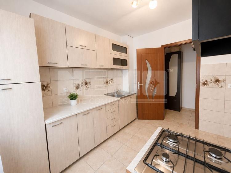Apartament cu 2 camere semidecomandat, mobilat în Sud