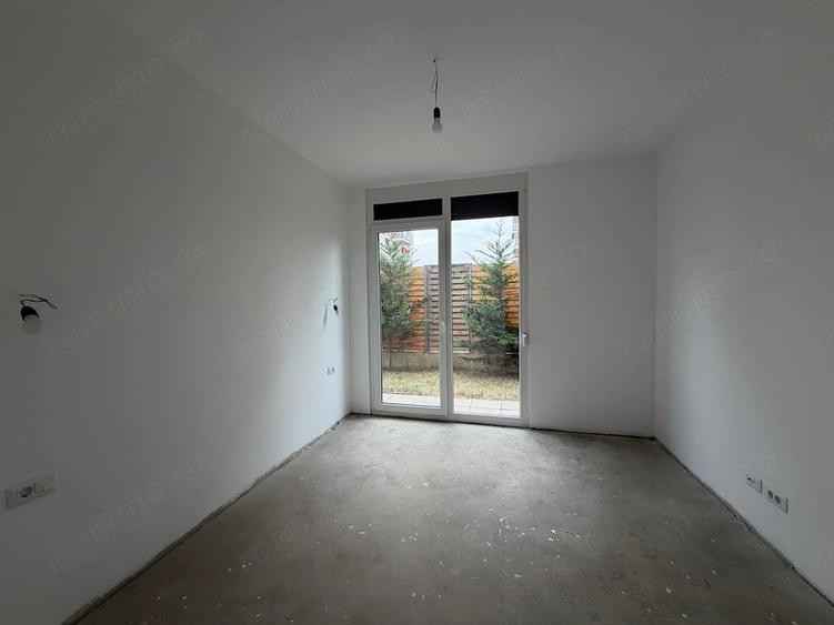 Apartament cu 3 camere semidecomandat în UTA