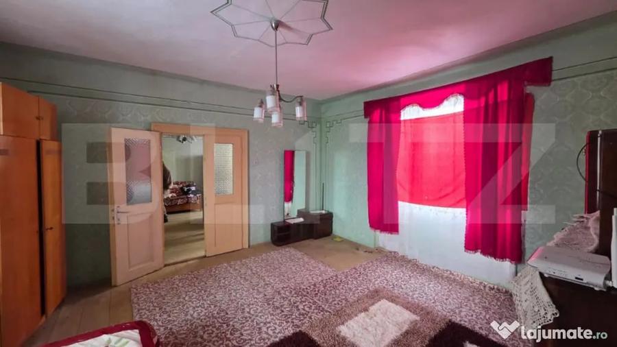 Casă cu 2 camere cu Teren 3200 Mp în Central