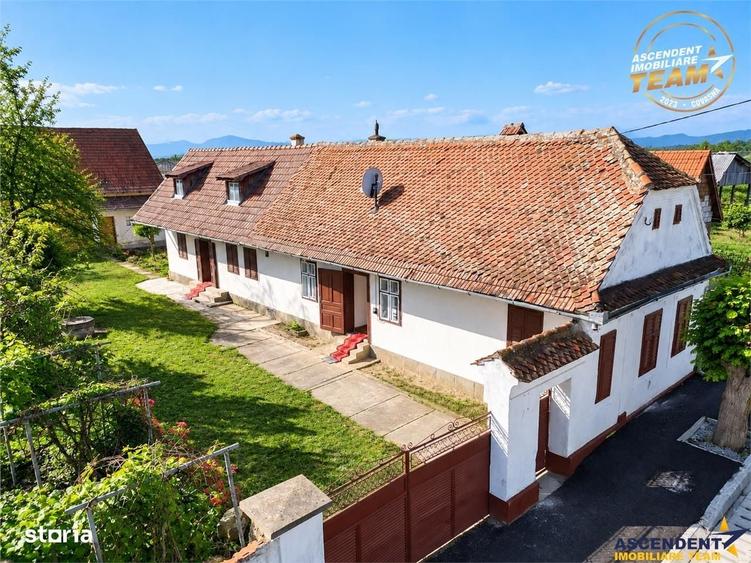 Casă cu 4 camere în Araci