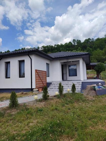 Casă cu Teren 1600 Mp în Cerghid