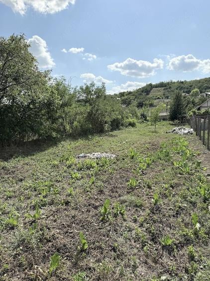 Teren de 521 mp, în Bălteni