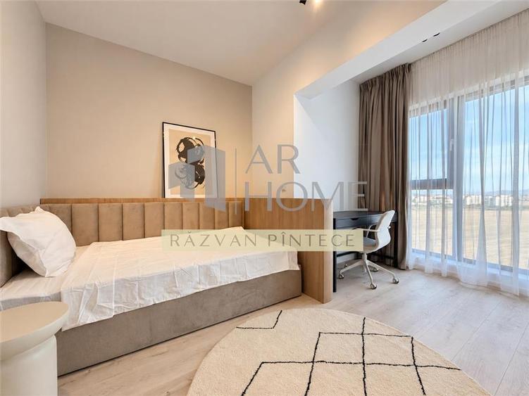 Apartament cu 3 camere decomandat, mobilat în Albert