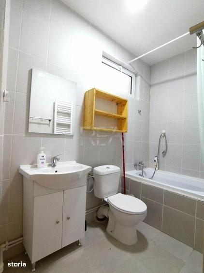 Apartament cu 8 camere decomandat, mobilat în Moșilor