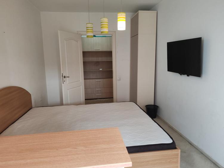 Apartament cu 3 camere decomandat, mobilat în Griviței