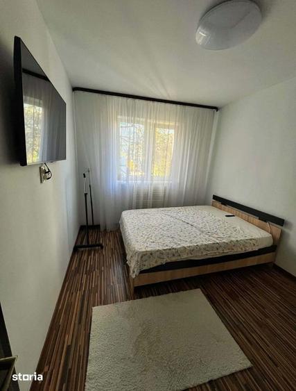 Apartament cu 2 camere semidecomandat, mobilat în Central