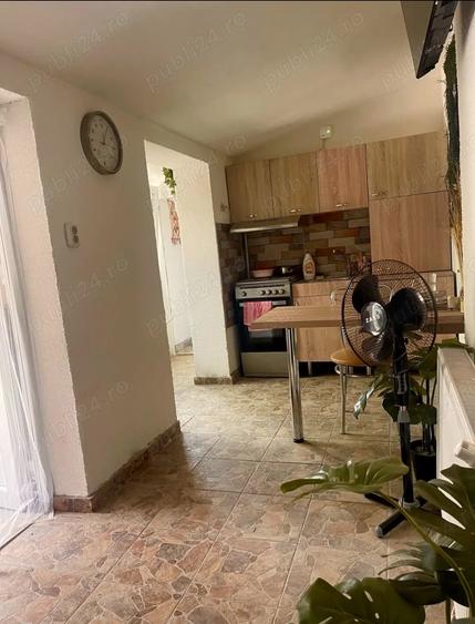Chirie cazare termen lung (zona Sagului). Garsoniera la casa cu terasa. - 3