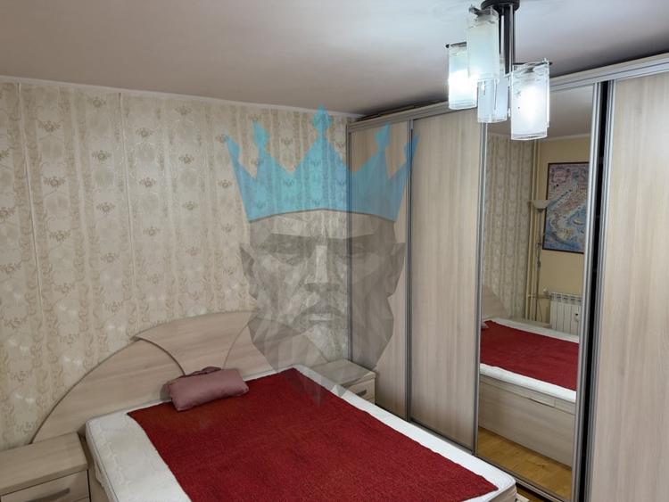 Apartament cu 3 camere decomandat, mobilat în Sebastian