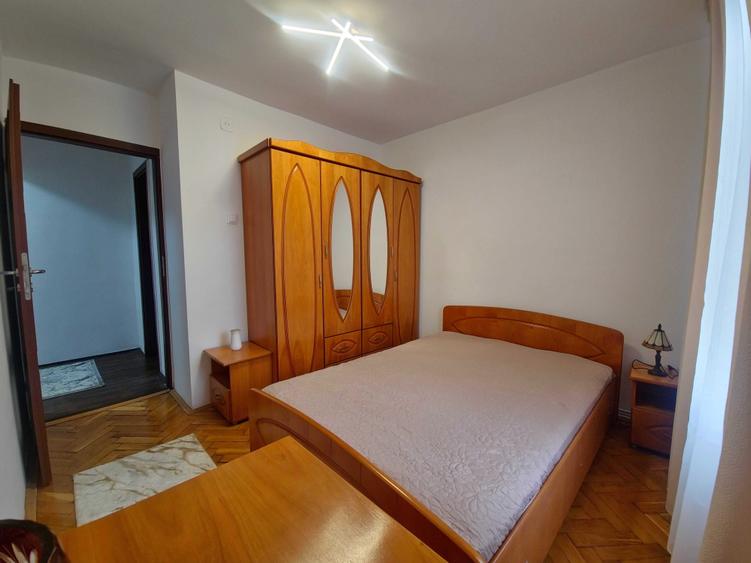 Apartament cu 3 camere decomandat în Tudor