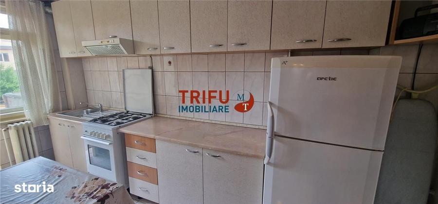 Apartament cu 3 camere decomandat în Central