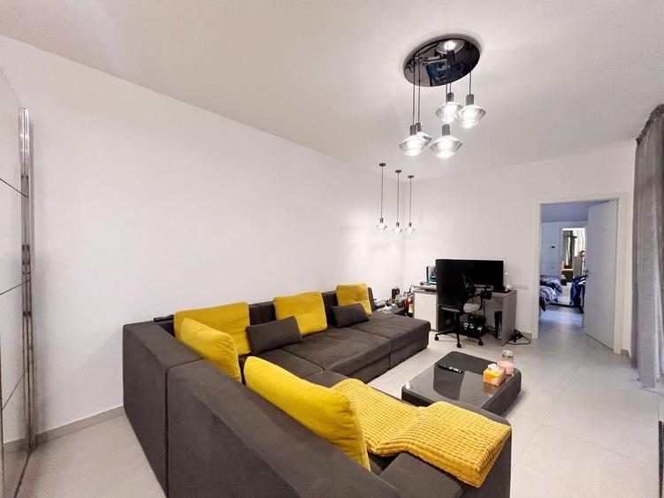 Apartament cu 3 camere decomandat, mobilat în Take Ionescu