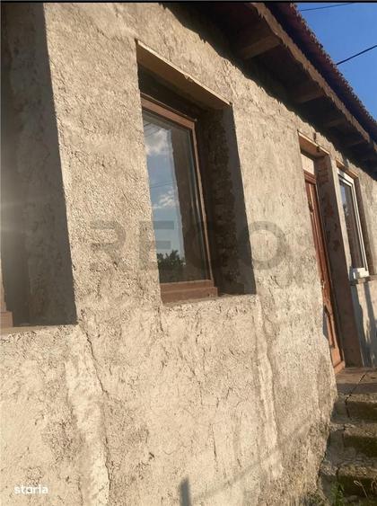 Casă cu 2 camere cu Teren 5800 Mp în Ghenetea