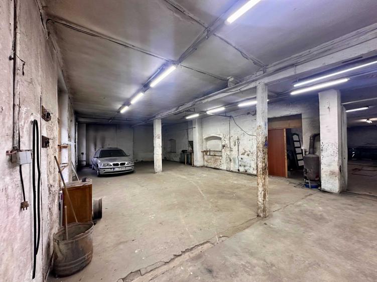Spațiu comercial, de 225 mp, în Central