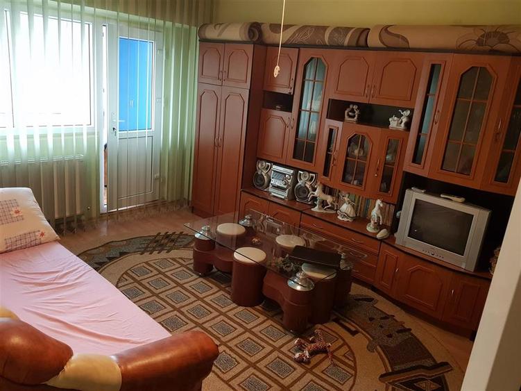 Apartament cu 2 camere decomandat în Radu Negru