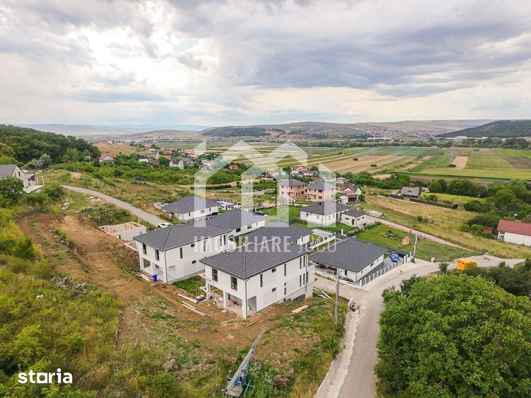 Casă cu 4 camere cu Teren 600 Mp în Central