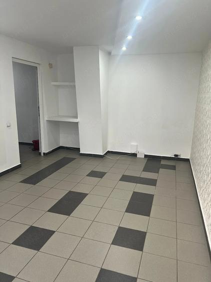 Spațiu comercial, de 25 mp, în Nord