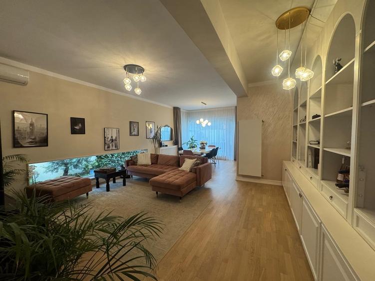 Casă individuală cu 4 camere cu Teren 300 Mp în Pipera