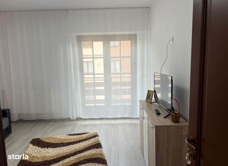 Apartament cu 2 camere decomandat în Galata