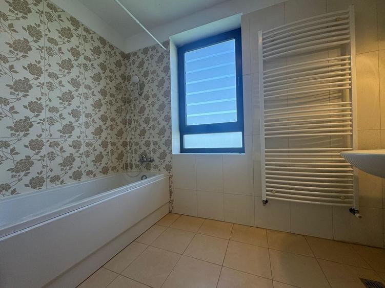 Apartament cu 2 camere semidecomandat, mobilat în Băneasa
