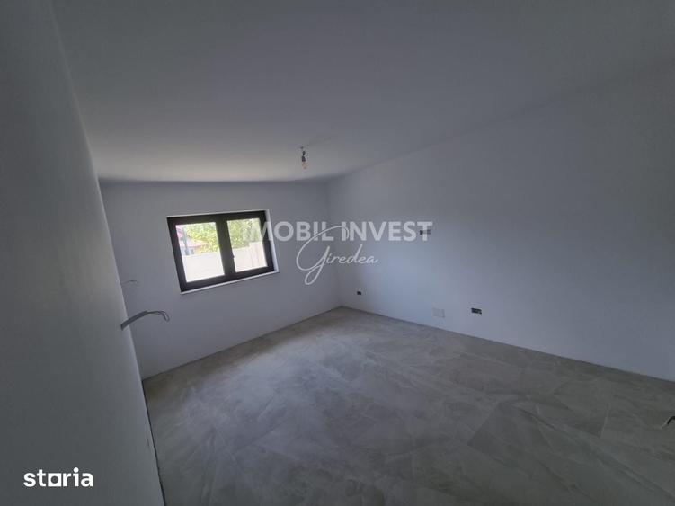 Casă cu 3 camere cu Teren 454 Mp în Cetate