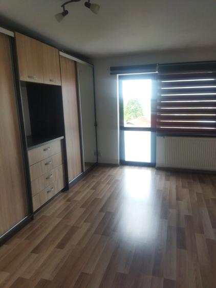 Casă individuală cu 5 camere cu Canalizare în Galata