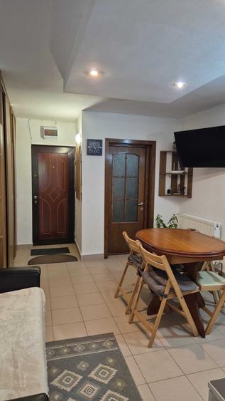 Apartament cu 3 camere decomandat în Vest