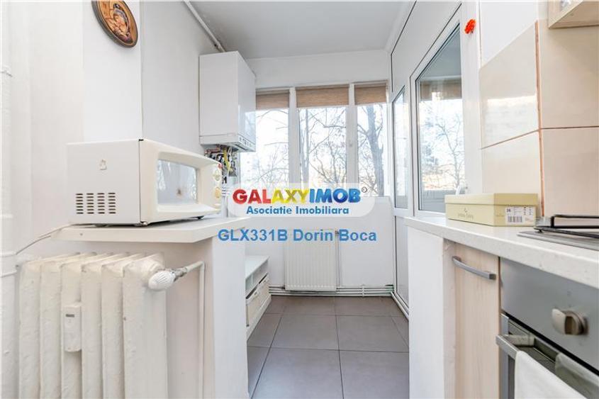 Apartament cu 2 camere semidecomandat, mobilat în Dristor