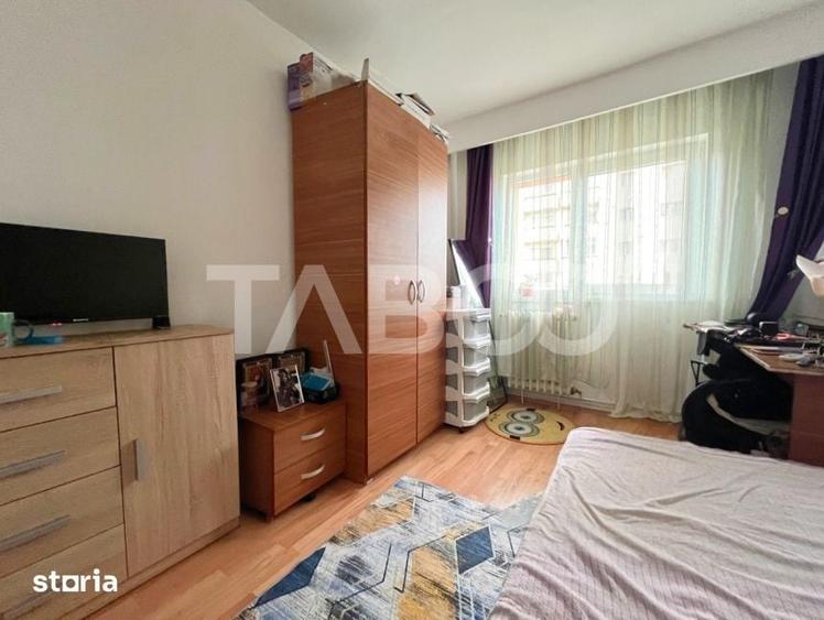 Apartament cu 4 camere decomandat în Bulgaria