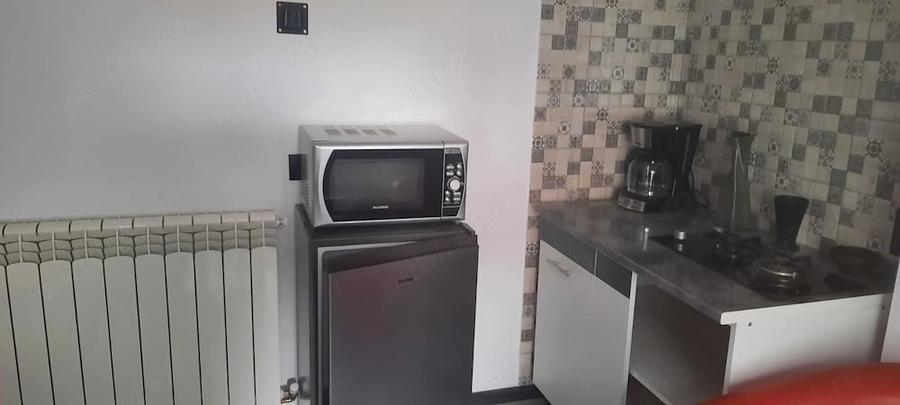 Garsonieră decomandată în Central