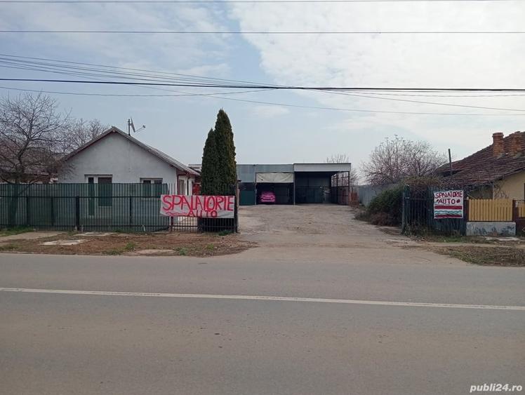 Teren de 2200 mp, în Lipia