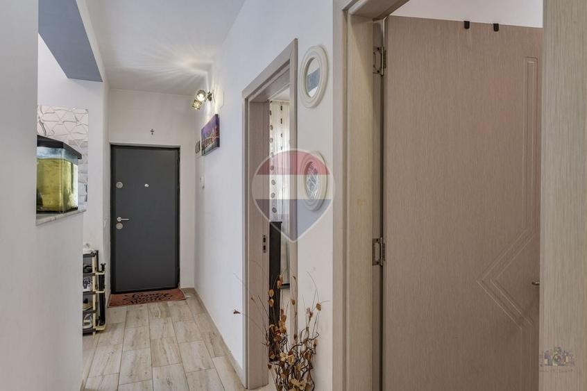 Casă individuală cu 4 camere cu Teren 315 Mp în Est