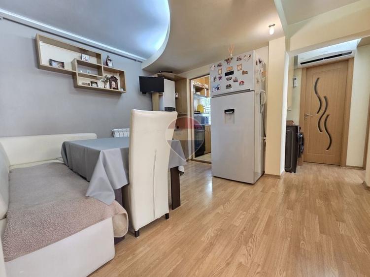 Apartament cu 3 camere decomandat, mobilat în Ultracentral