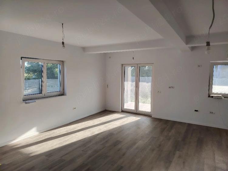 Casă cu Teren 250 Mp în Moșnița Nouă