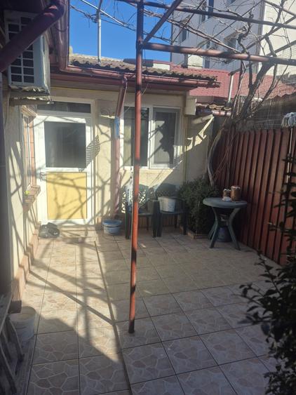 Casă individuală cu 6 camere cu Garaj în Delfinariu