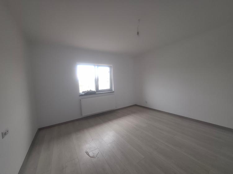Casă individuală cu 3 camere cu Teren 300 Mp în Clinceni