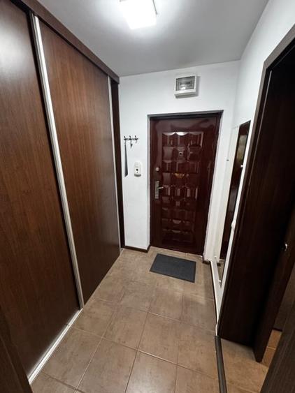 Apartament cu 2 camere decomandat, mobilat în Micro 17