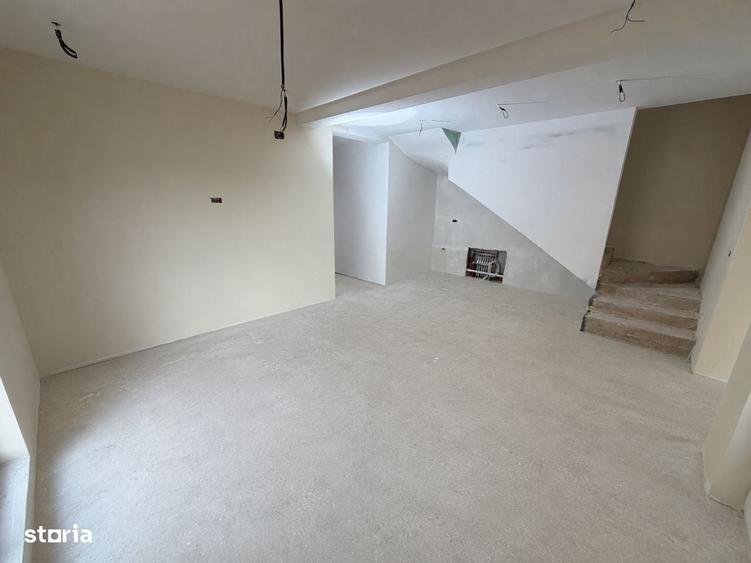 Casă cu 4 camere în Urseni