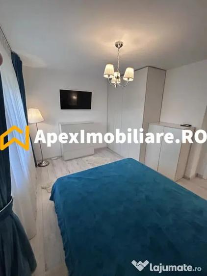 Apartament cu 3 camere semidecomandat în Berceni