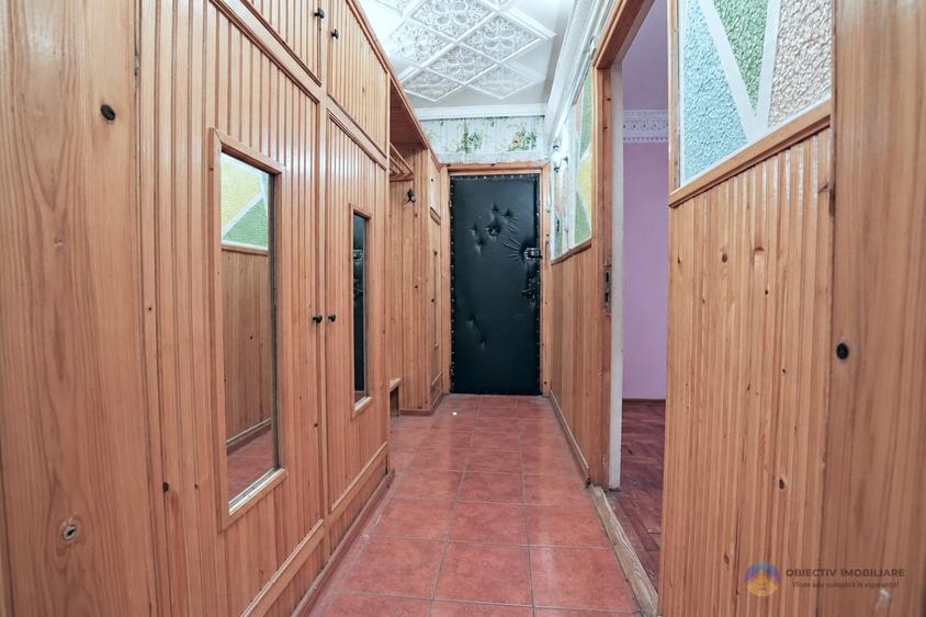 Apartament cu 3 camere decomandat în Dărmănești