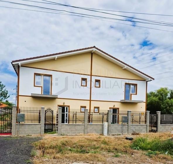 Duplex cu 4 camere cu Teren 400 Mp în Utvin