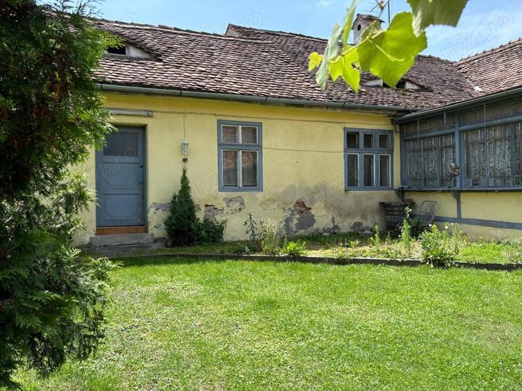 Casă cu 3 camere cu Teren 1425 Mp în Cisnădie